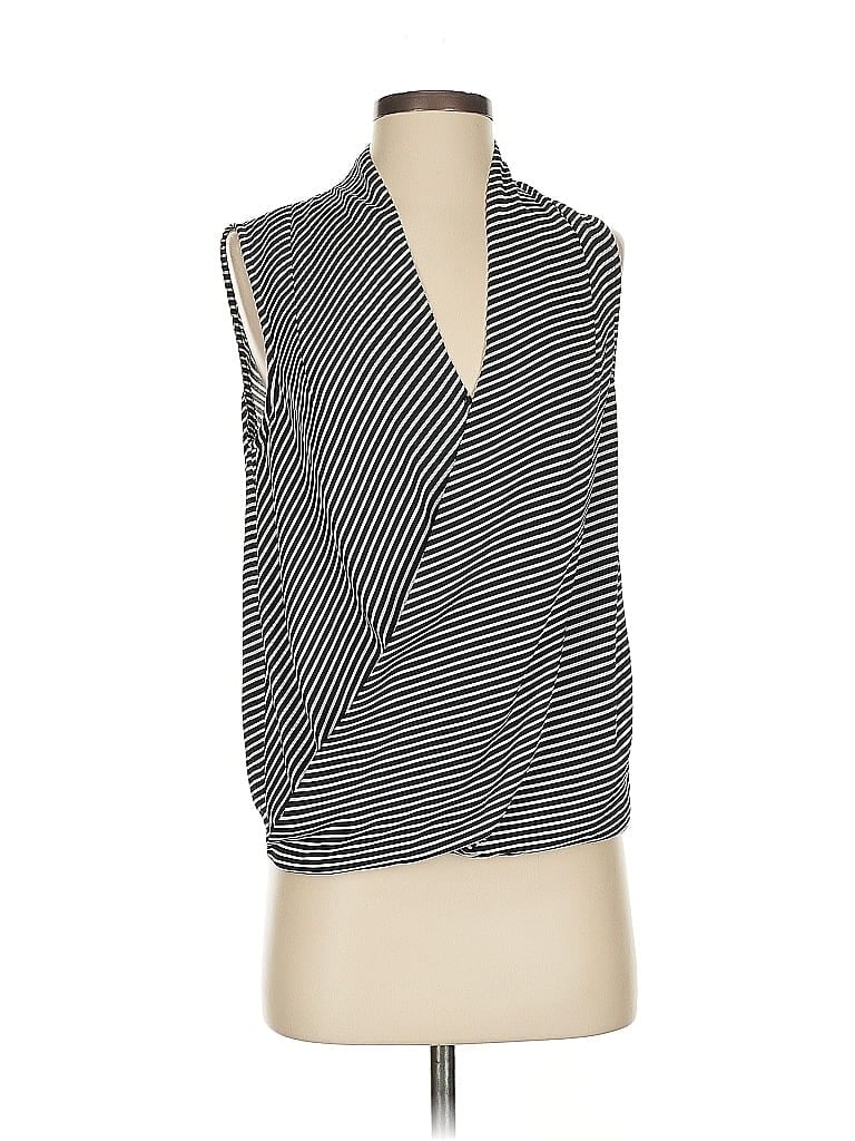 Pre-owned Vince Camuto Sleeveless Blouse In Black
