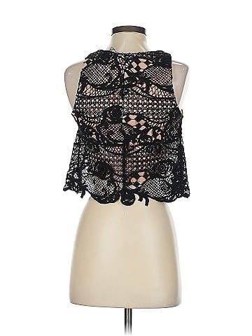 Elliatt Sleeveless Blouse (view 2)