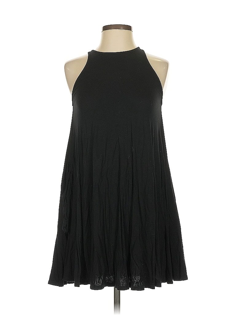 Click to view more detailed imagery on our partner's website Pre-owned Lulus Casual Dress In Black