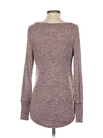 Liz Lange Maternity Long Sleeve T-Shirt (view 2)