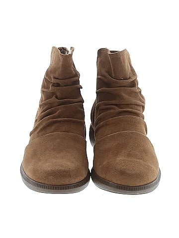 Munro American Ankle Boots (view 2)