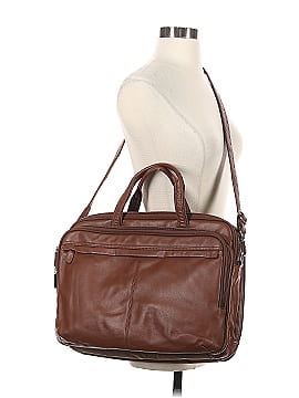 Wilsons Leather Messenger (view 2)