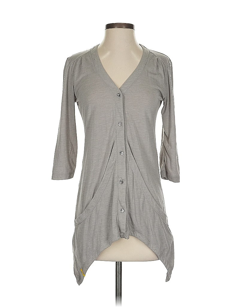 Click to view more detailed imagery on our partner's website Pre-owned Lole 3/4 Sleeve Button Down Shirt In Gray