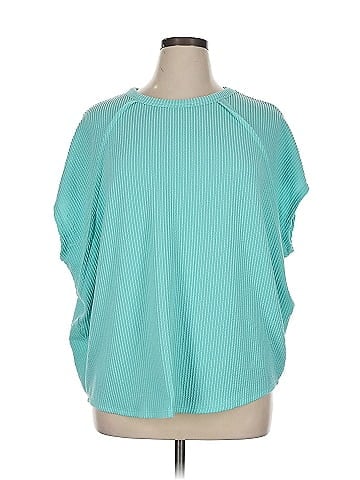 Andree by UNIT Poncho (view 1)