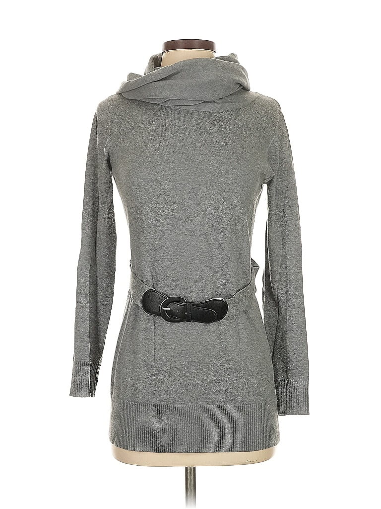 Click to view more detailed imagery on our partner's website Pre-owned Tractr Turtleneck Sweater In Gray