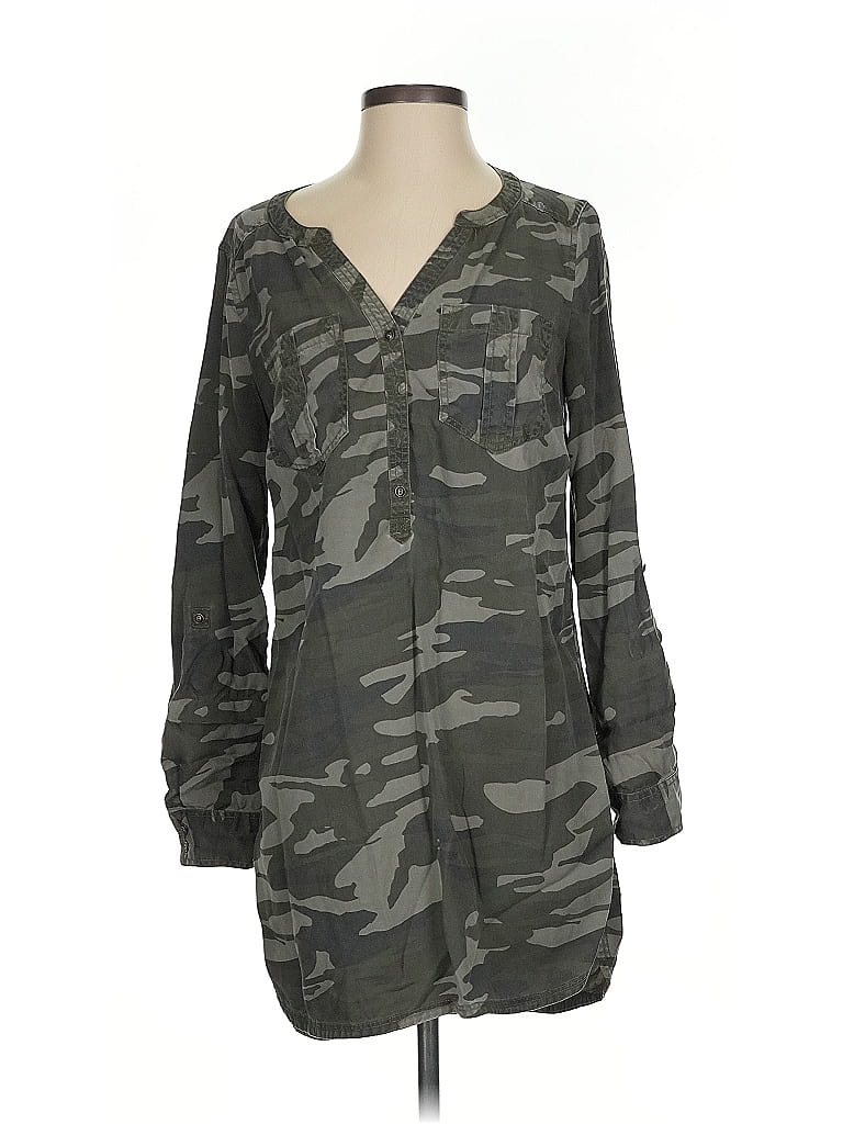 Click to view more detailed imagery on our partner's website Pre-owned Express Casual Dress In Gray