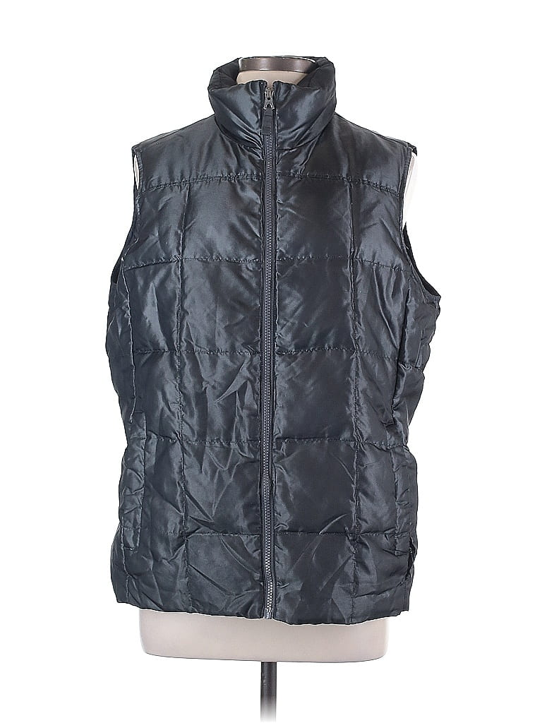 Click to view more detailed imagery on our partner's website Pre-owned Lands' End Vest In Black