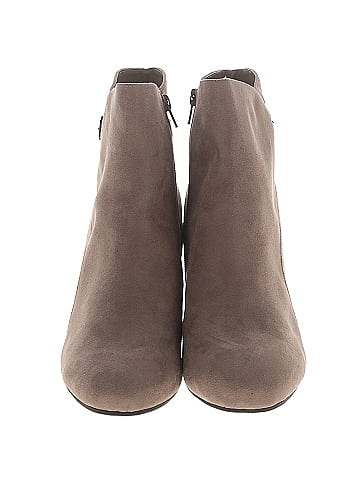 Solanz Ankle Boots (view 2)