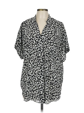 Violet & Claire Short Sleeve Blouse (view 1)
