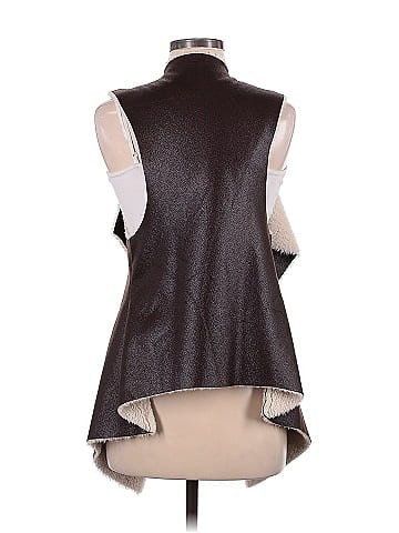 Echo Vest (view 2)