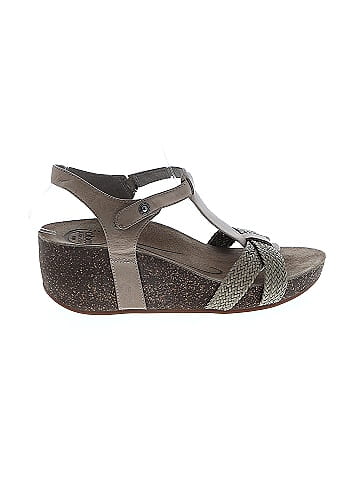 ABEO Wedges (view 1)