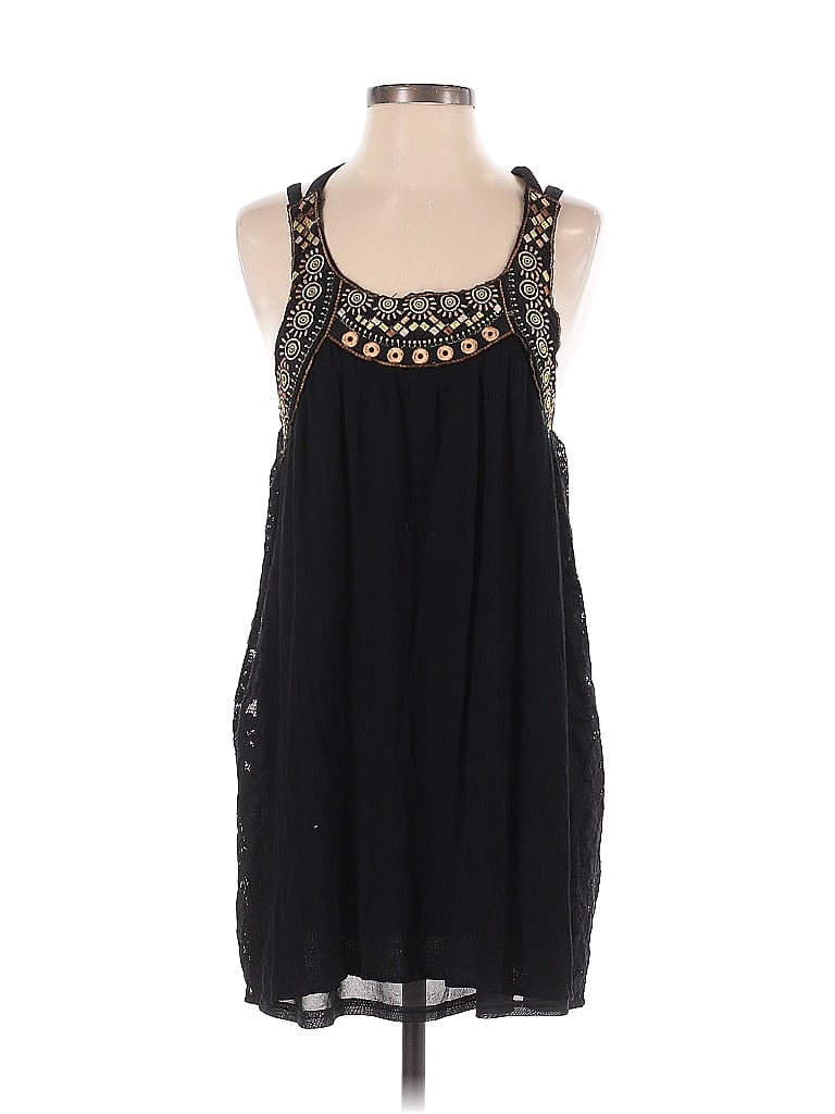 Click to view more detailed imagery on our partner's website Pre-owned Umgee Casual Dress In Black