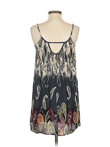 En Creme Sleeveless Blouse (view 2)