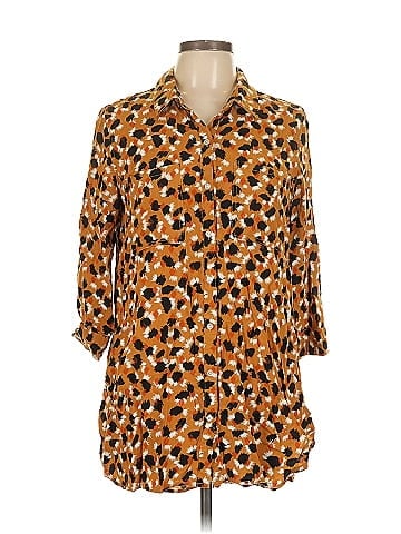 Khakis & Co 3/4 Sleeve Button-Down Shirt (view 1)