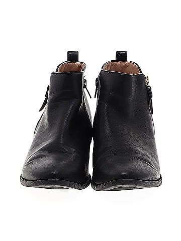 Journee Collection Ankle Boots (view 2)