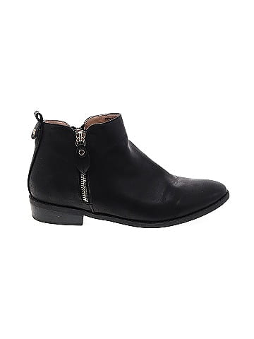 Journee Collection Ankle Boots (view 1)