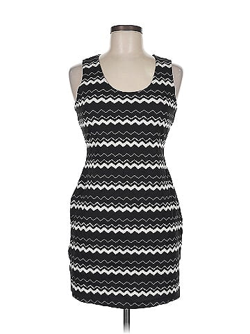 Collective Concepts Casual Dress (view 1)