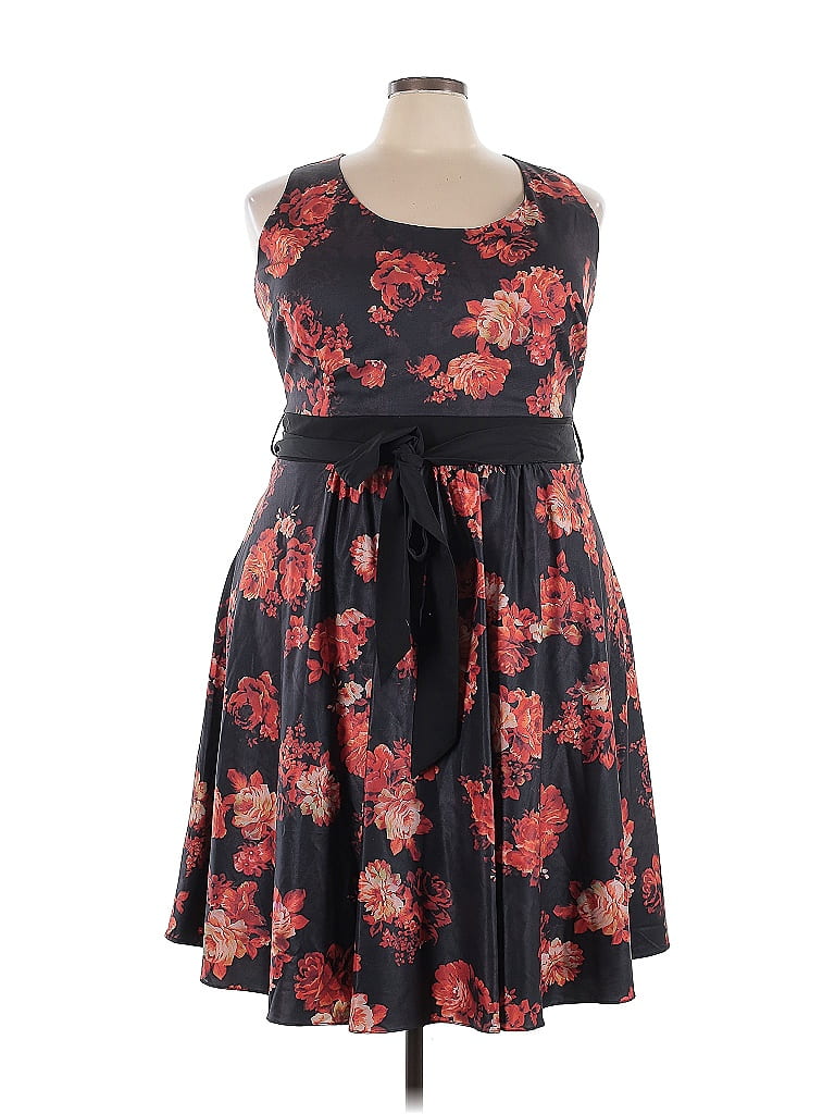 City Chic Women's Floral Passion Top Black Size 20W