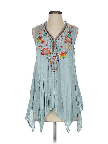 Andree by UNIT Sleeveless Blouse (view 1)