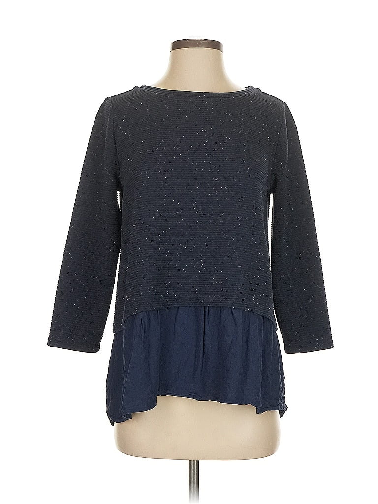 Click to view more detailed imagery on our partner's website Pre-owned Ann Taylor Loft 3/4 Sleeve Top Gray Crew Neck Tops