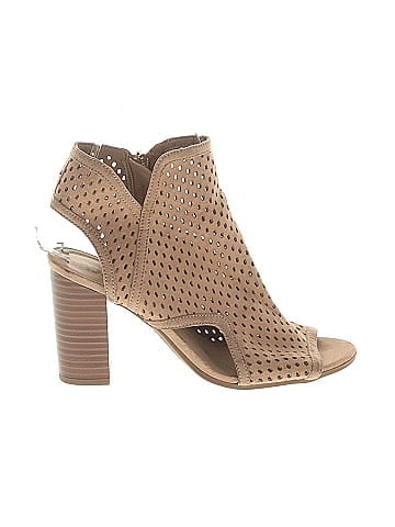 Circus Heels (view 1)