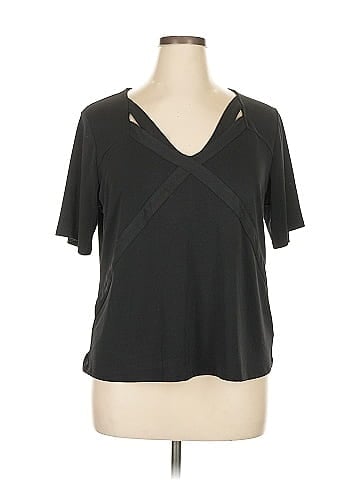 Bold Elements Short Sleeve Top (view 1)