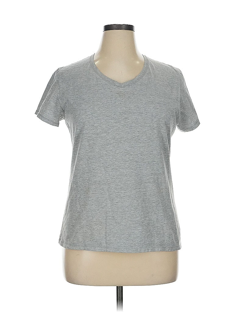 Click to view more detailed imagery on our partner's website Pre-owned Champion Short Sleeve T-shirt In Gray