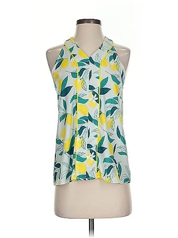 Oiselle Sleeveless Blouse (view 1)