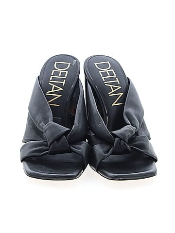 Deltan Heels (view 2)