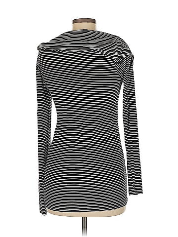A Pea in the Pod Long Sleeve Turtleneck (view 2)