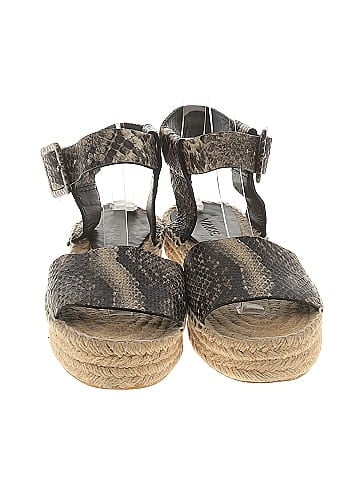 Vince. Sandals (view 2)