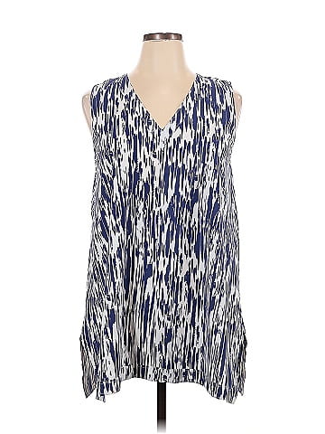 Lyssé Sleeveless Blouse (view 1)
