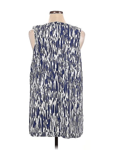 Lyssé Sleeveless Blouse (view 2)