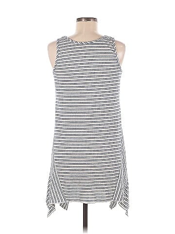 City Triangles Sleeveless Top (view 2)