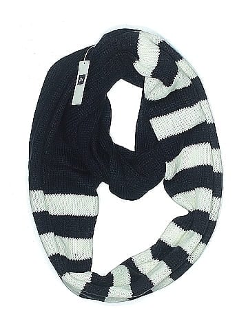 Gap Outlet Scarf (view 1)