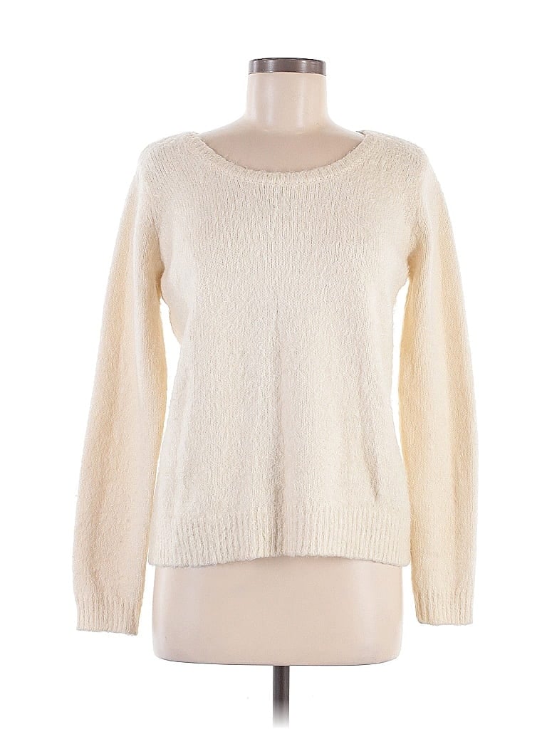 Click to view more detailed imagery on our partner's website Pre-owned Max Studio Pullover Sweater In White