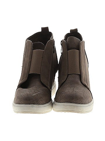 Journee Collection Ankle Boots (view 2)