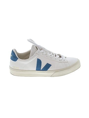 VEJA Sneakers (view 1)