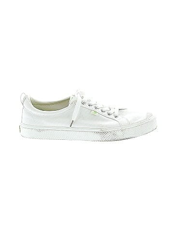 Cariuma Sneakers (view 1)