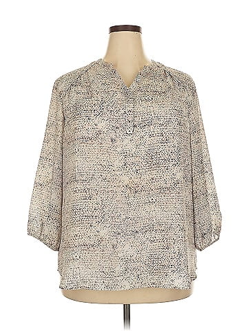 Violet & Claire 3/4 Sleeve Blouse (view 1)