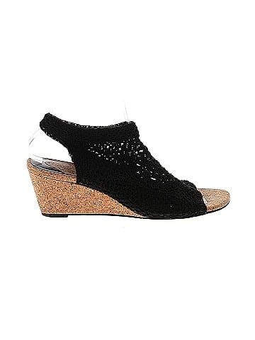 Nina Wedges (view 1)