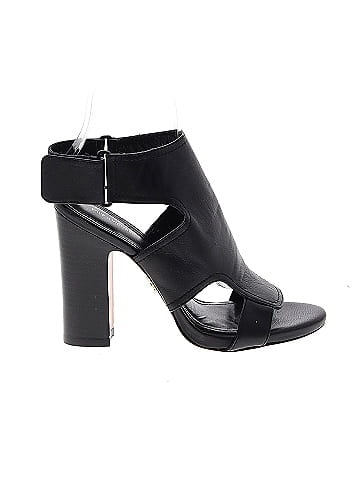 Pour La Victoire Heels (view 1)