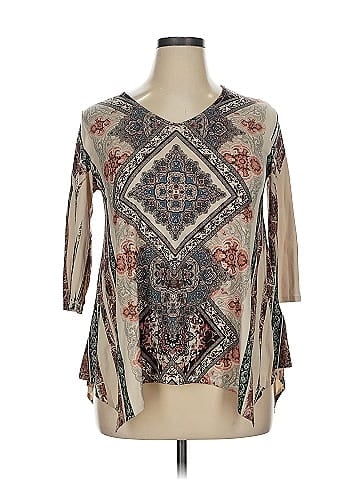 One 3/4 Sleeve Top (view 1)