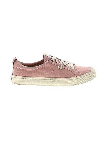 Cariuma Sneakers (view 1)