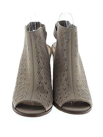 Kenneth Cole REACTION Heels (view 2)