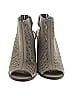 Kenneth Cole REACTION Gray Tan Heels Size 8 - photo 2