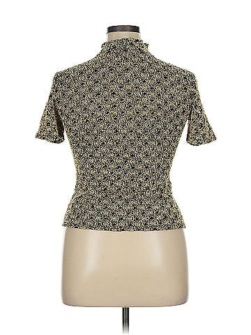 Casual Corner Short Sleeve Top (view 2)