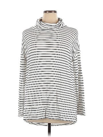 Liz Claiborne Turtleneck Sweater (view 1)