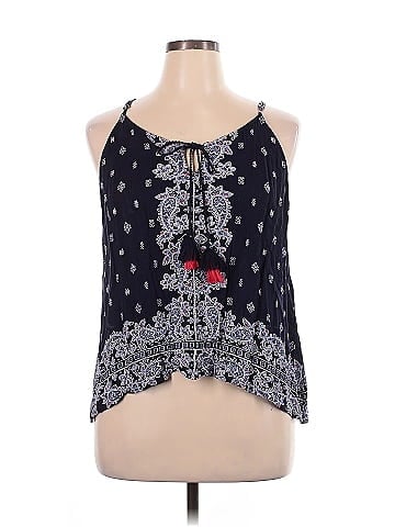 LUQ Sleeveless Blouse (view 1)