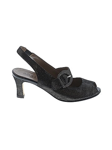Anyi Lu Heels (view 1)